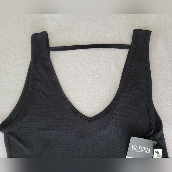 Victoria's Secret Sport Mesh Tank NWT - Picture 4 of 6